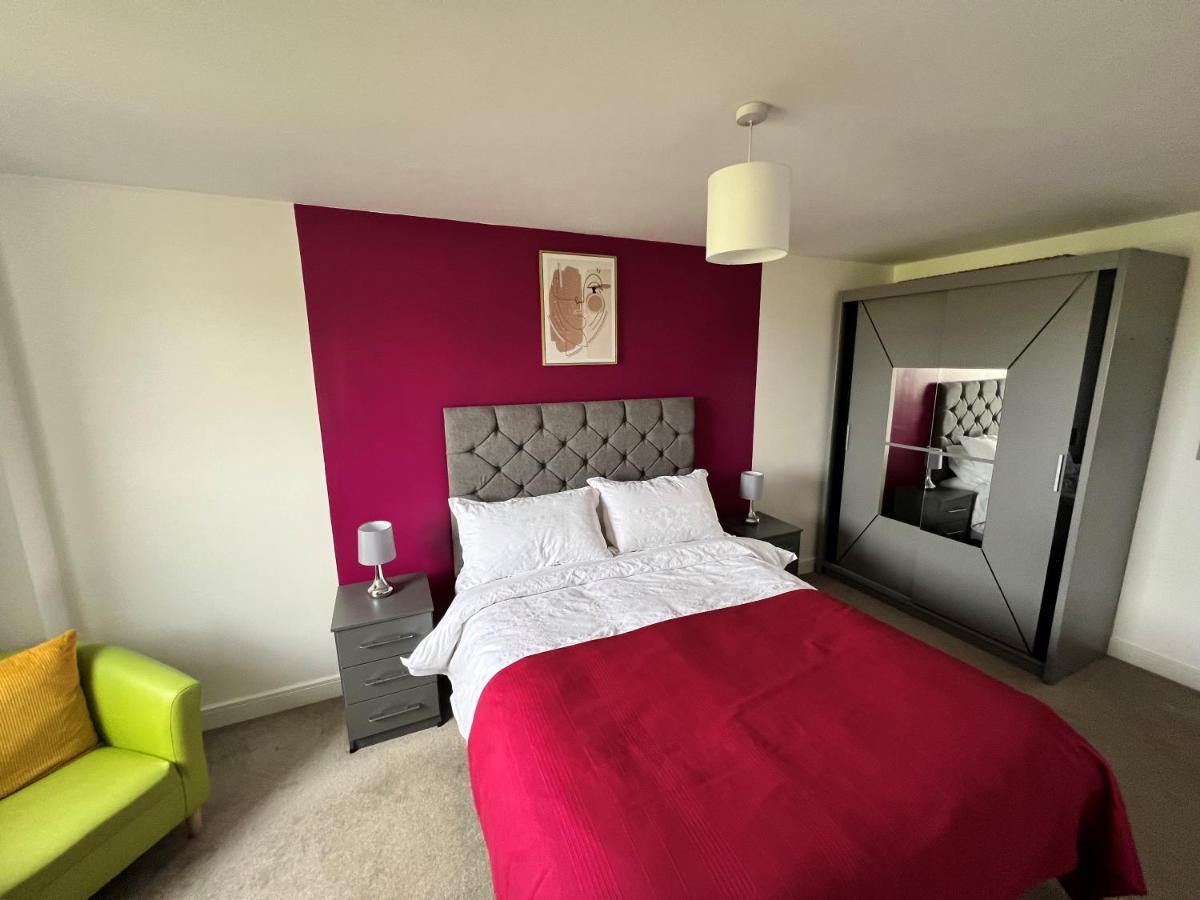 Spacious 1 Bed Relocation Apartment Free Parking, Brierley Hill Exterior photo